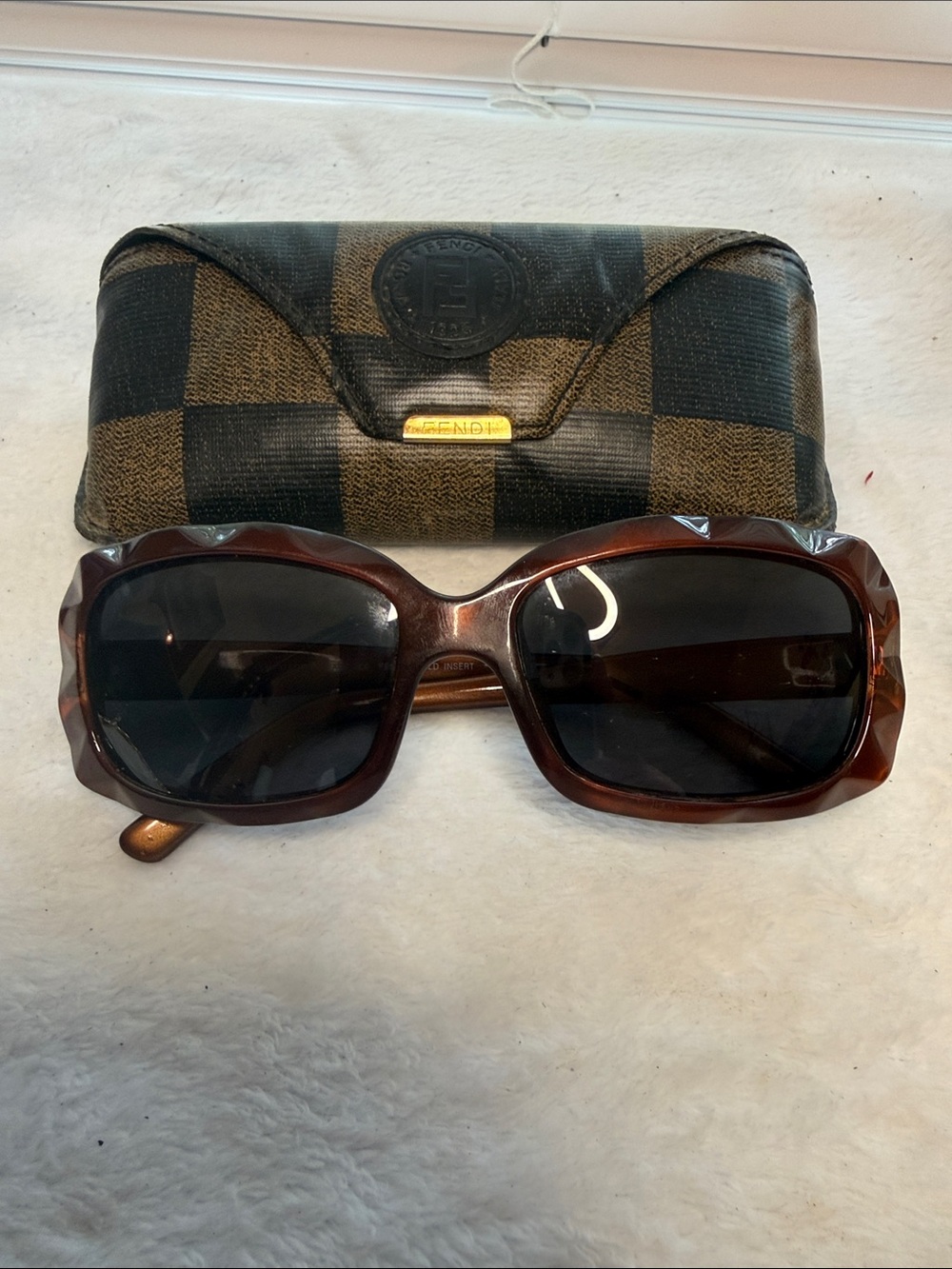 Fendi Brown Tortoiseshell Oversized Sunglasses with Fendi Check Case